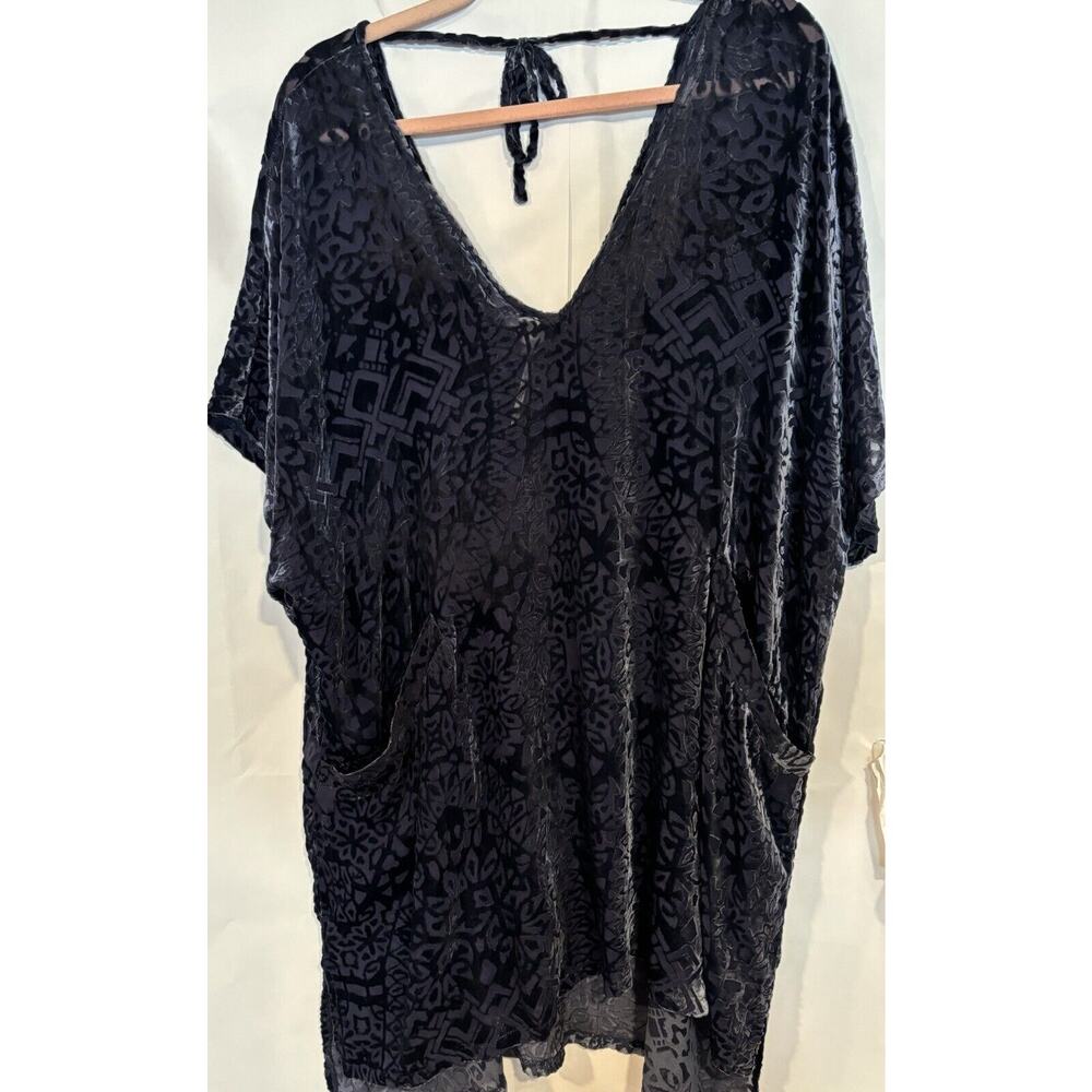 Free People Luxe Extended Burnout Velvet Mini Dress in Navy Blue